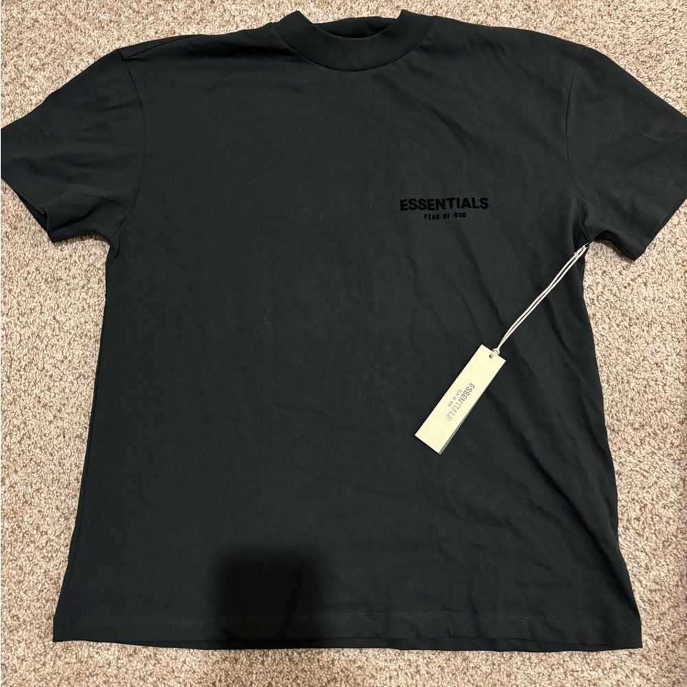 Essentials, fear of god mens tshirt. Black NWT